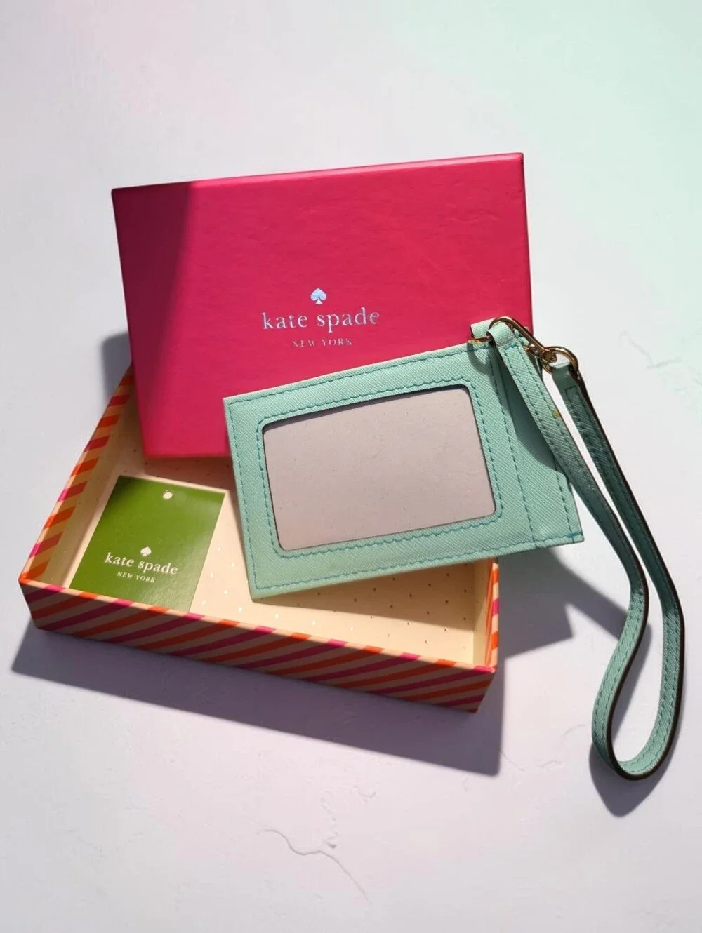 NIB kate spade mint cardholder with wristlet and gold-tone plaque